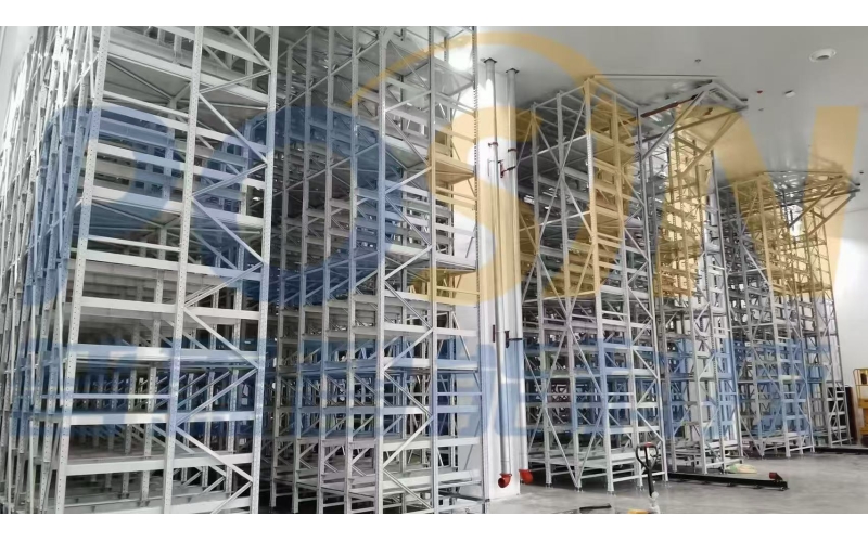 料箱式堆垛機立庫